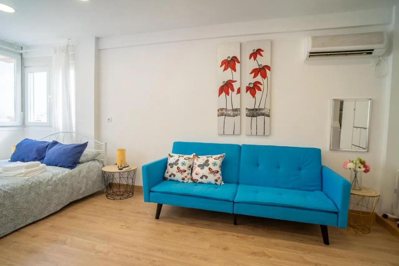 Apt. P/3 10' From The Beach W/Wifi In Torremolinos Spain