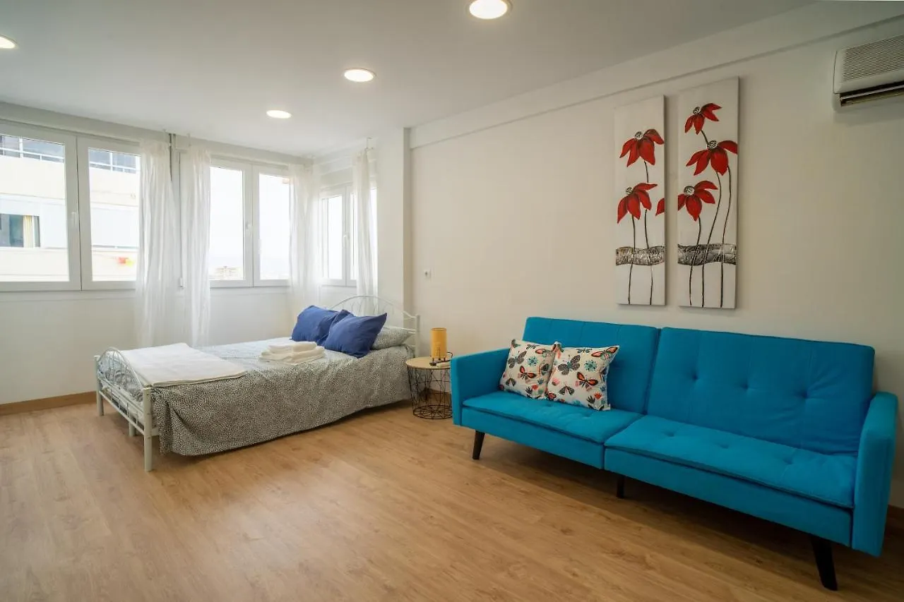 Apt. P/3 10' From The Beach W/Wifi In Torremolinos 0*,  İspanya
