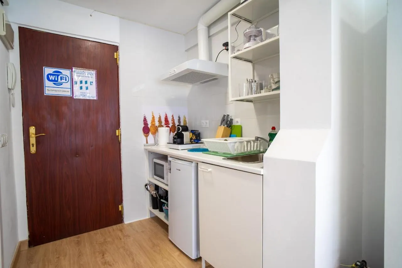Apartment Apt. P/3 10' From The Beach W/Wifi In Torremolinos Spain